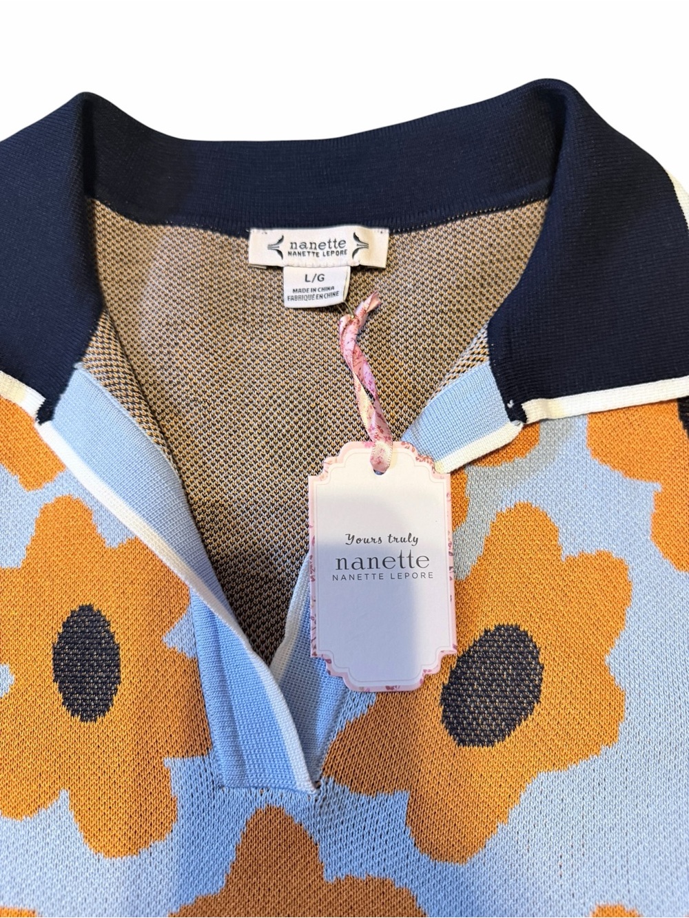 🌼💚NEW Nanette Lepore Flower Polo Sweater. - Picture 9 of 10